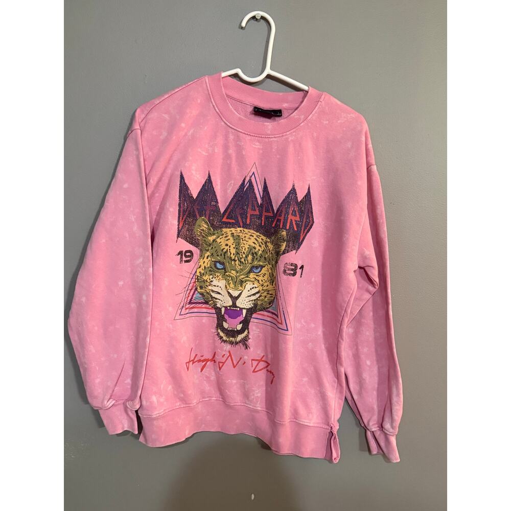 Def Leppard pink sweatshirt womens L